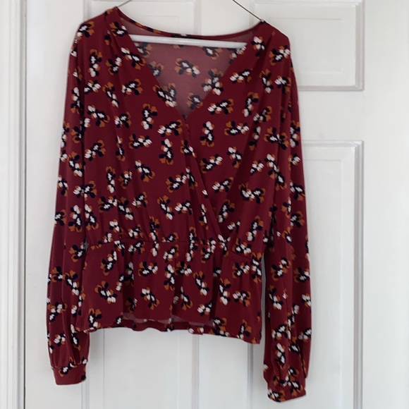 Banana republic size medium top - Picture 2 of 4